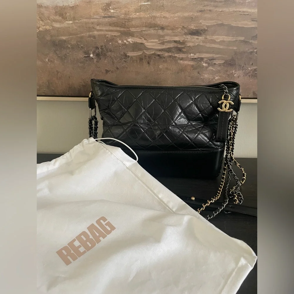 Chanel Gabrielle Hobo Quilted Aged Calfskin in Medium - Picture 15 of 16